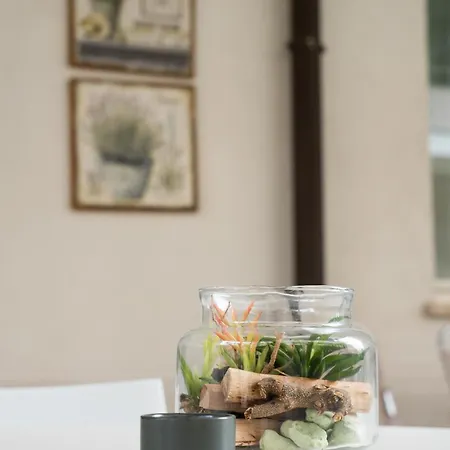 Garden House Apartment